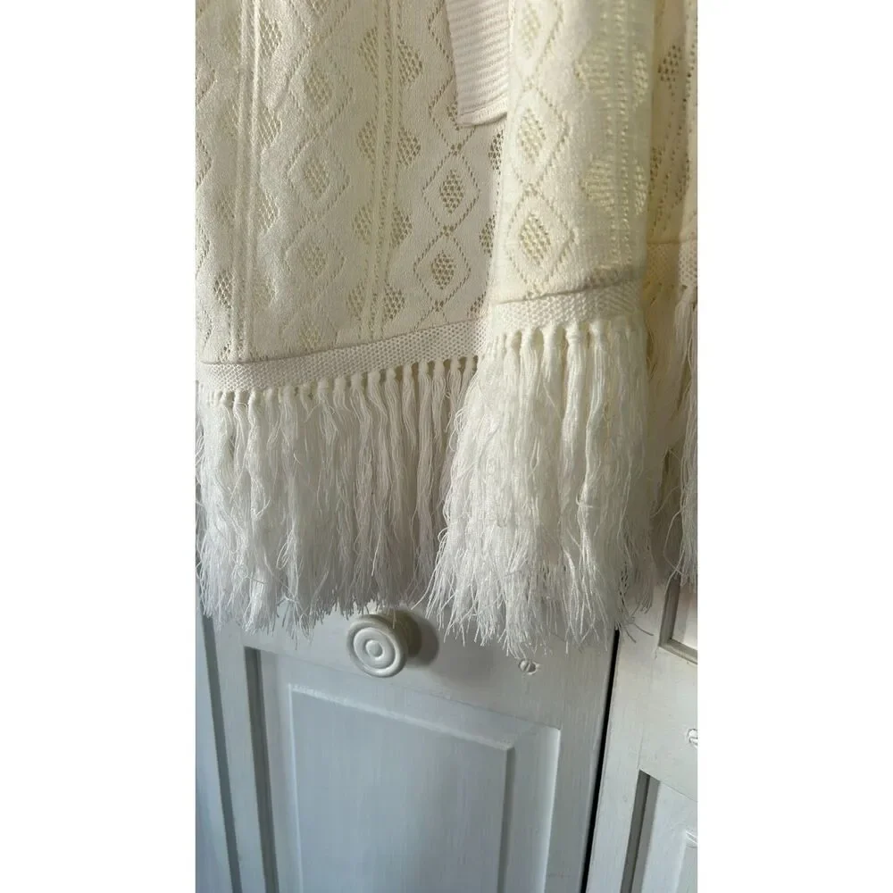 Vintage 70s White Knit Cape with Fringe - OS